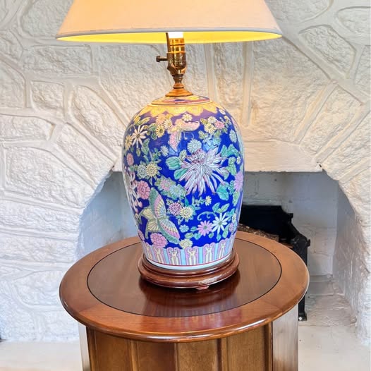 Porcelain Table Lamp, gallery view