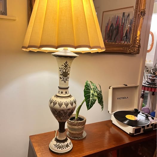 Vintage Ceramic & Brass Table Lamp, gallery view